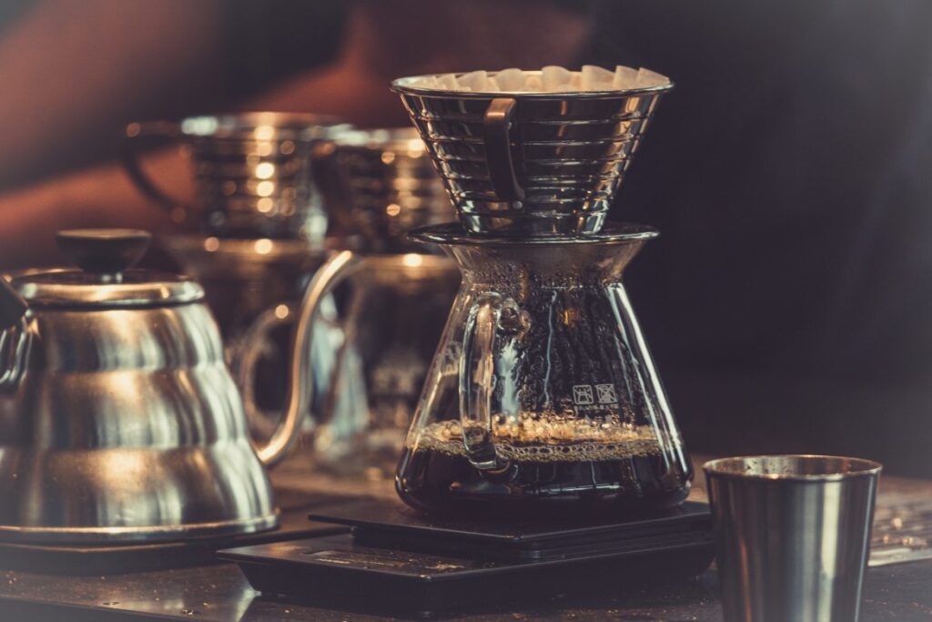 How to brew coffee by Kalita Wave coffee maker?